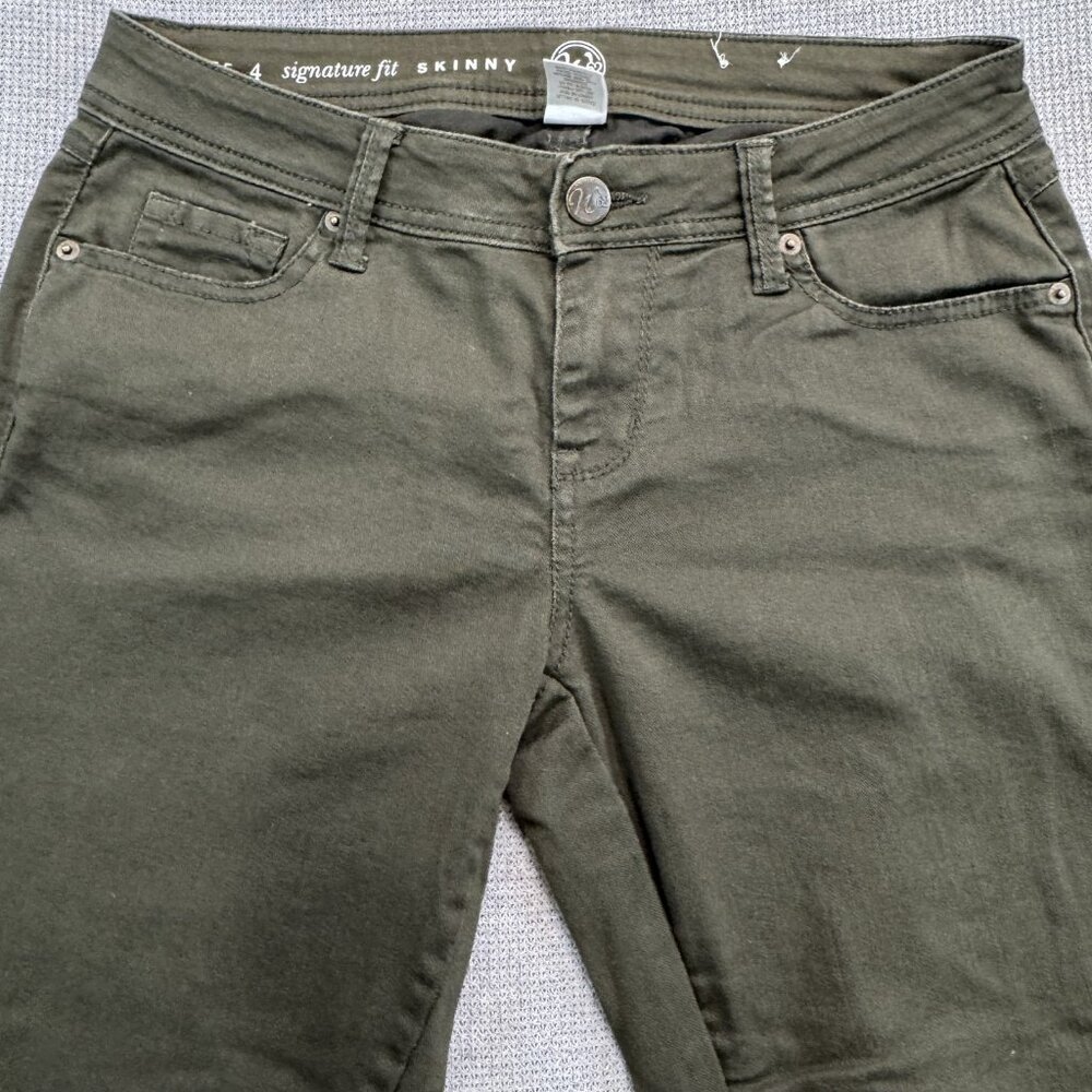 W62 Womens Size 4P Green Signature Fit Skinny Jeans Mid Rise 5 Pockets Petite - Picture 3 of 12